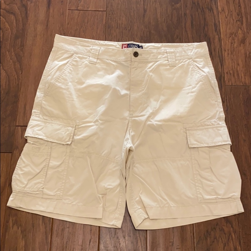 Chaps cream cargo shorts size 33.